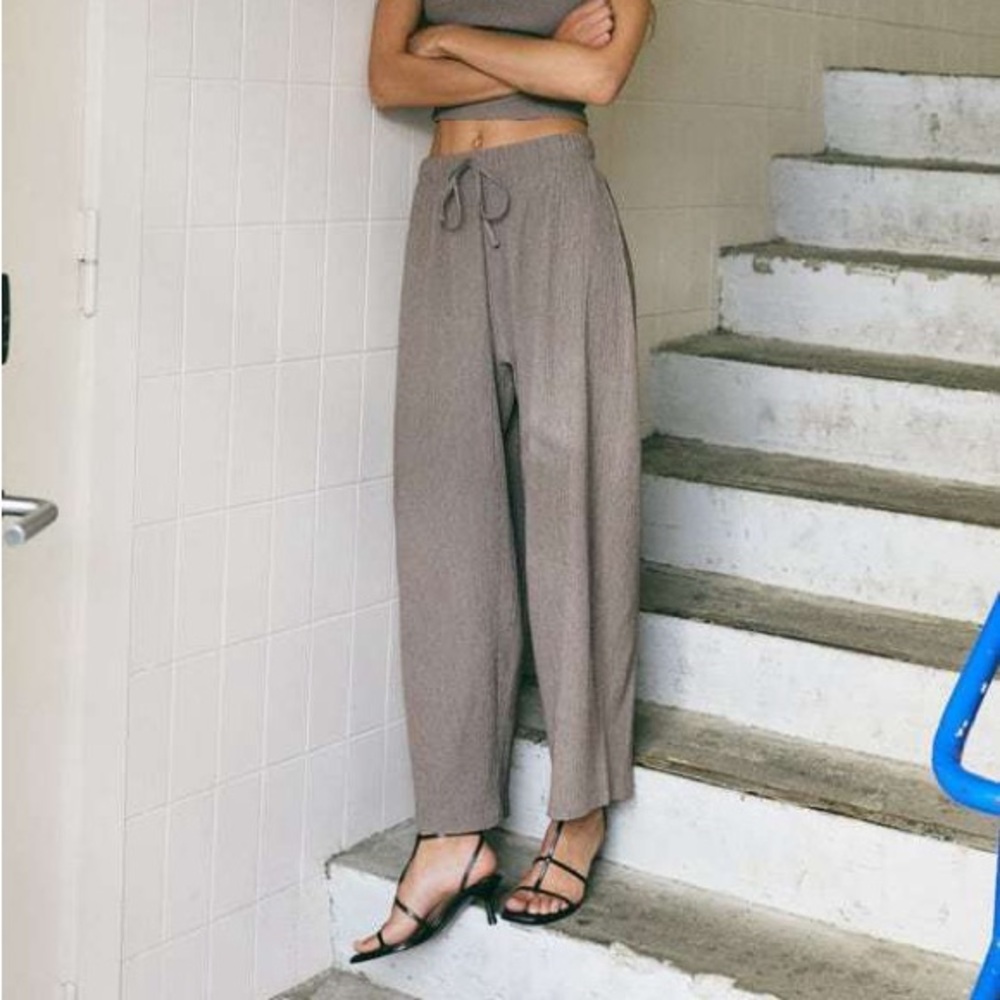 Zara Carrot Fit Trousers